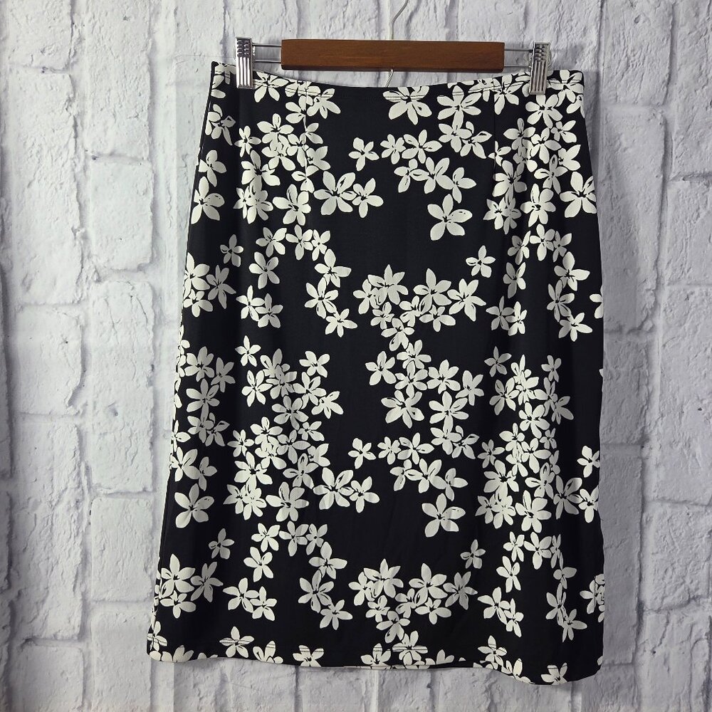 First Issue Large Black White Floral Pull On Mid Rise Knee Length Casual Skirt